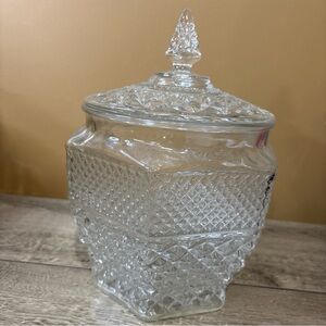 Vtg Anchor Hocking Wexford Cookie Jar & Lid Wexford by Anchor Hocking 10 1/2.3B